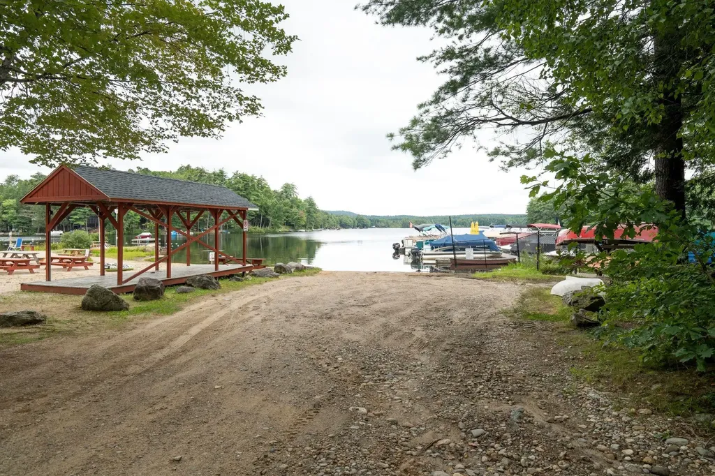 184 Pocahontas Lane Rochester NH 03839