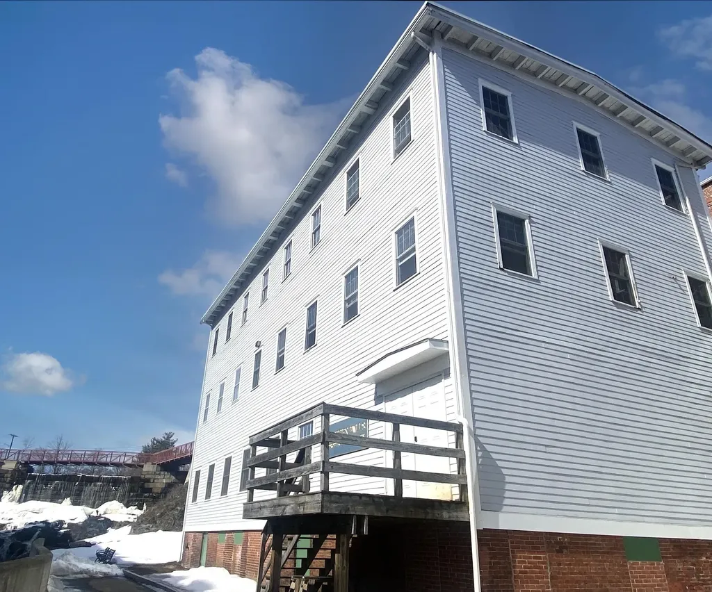 30R Hampshire Street Methuen MA 01844