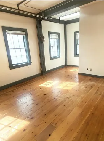 30R Hampshire Street Methuen MA 01844
