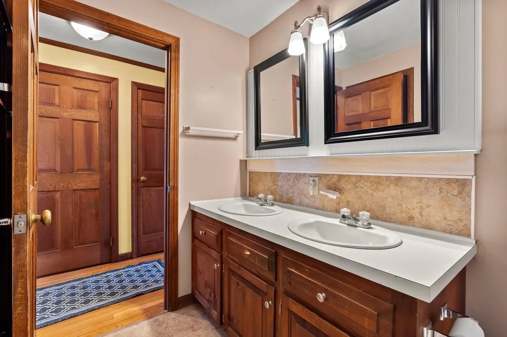 30 Josephine Drive Hampton NH 03842