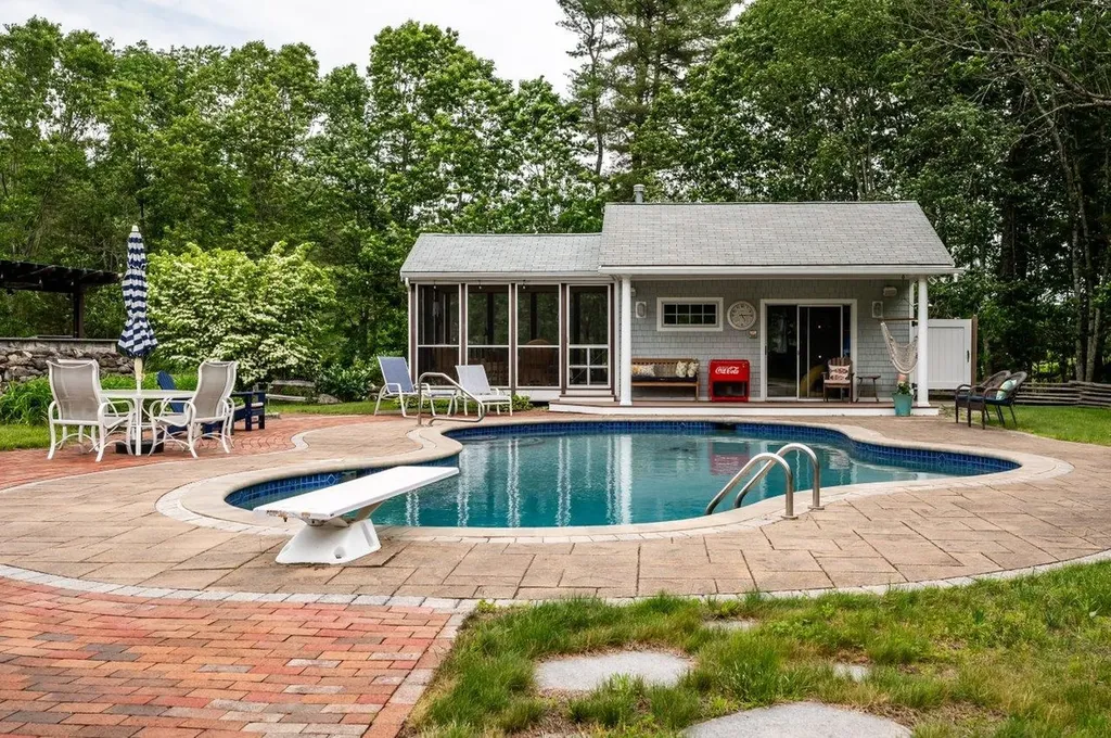 367 Durham Point Road Durham NH 03824