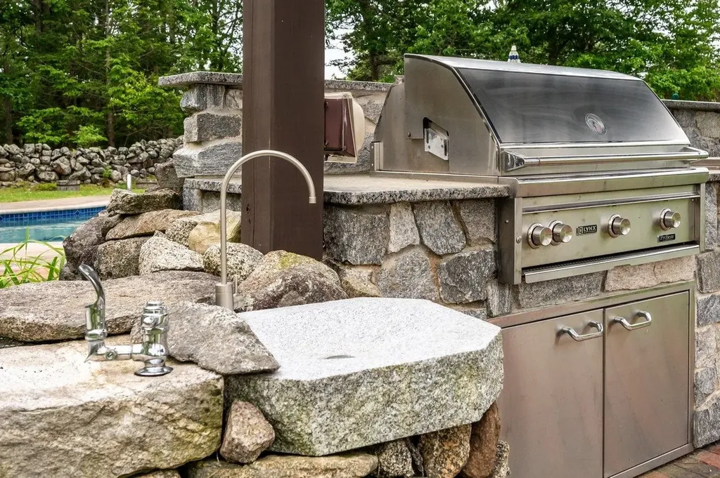 367 Durham Point Road Durham NH 03824