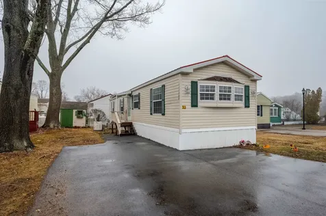 53 Blackberry Place Kittery ME 03904