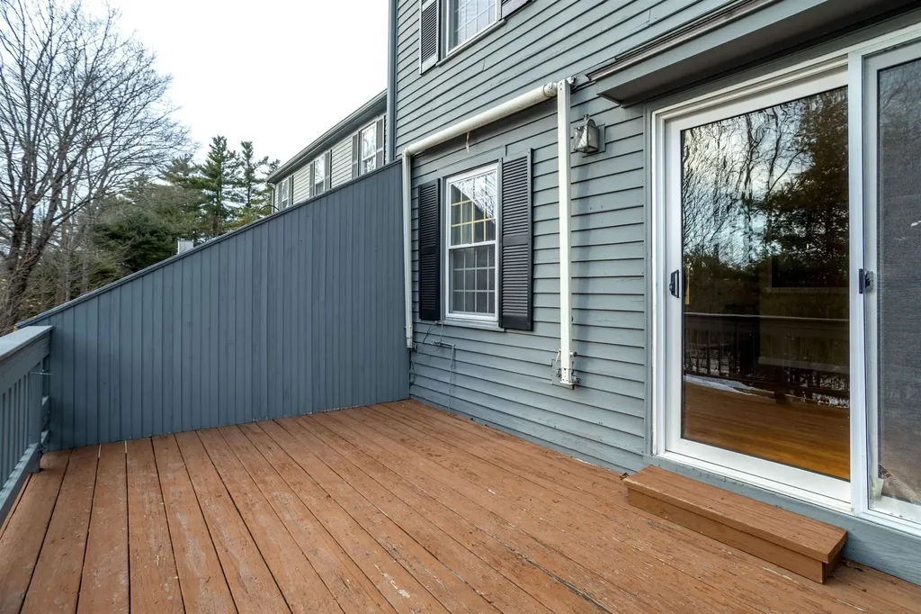 9 Governor Square Peterborough NH 03458