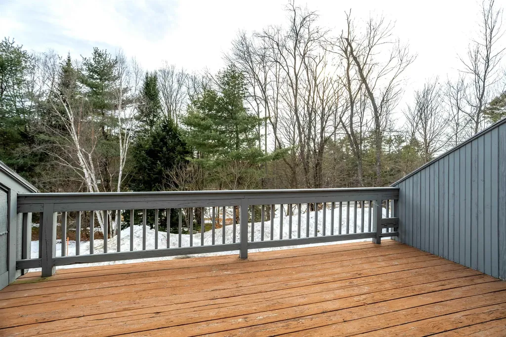 9 Governor Square Peterborough NH 03458