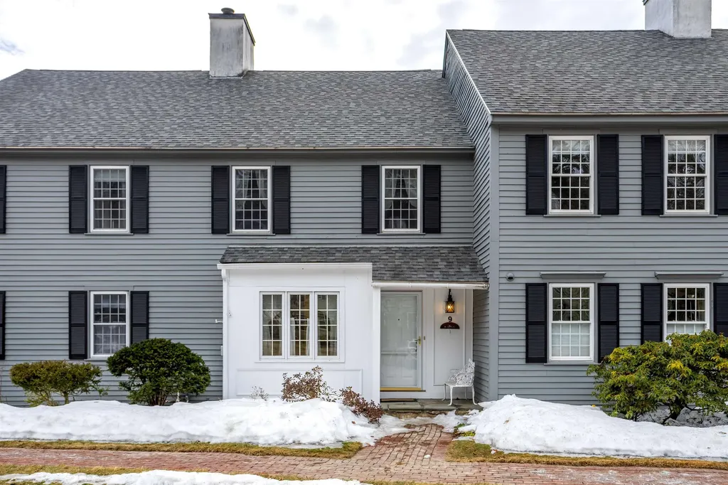 9 Governor Square Peterborough NH 03458