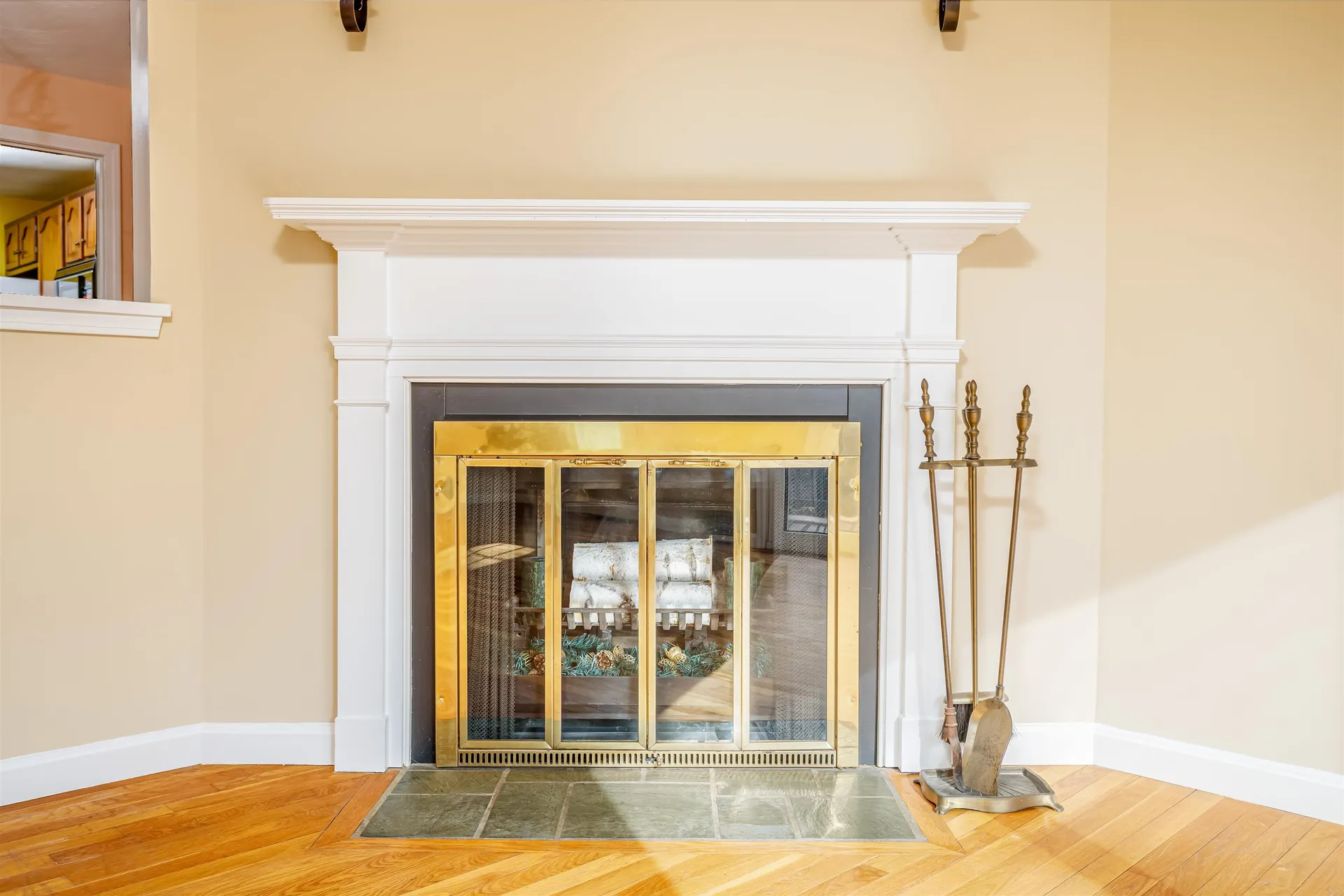 9 Governor Square Peterborough NH 03458