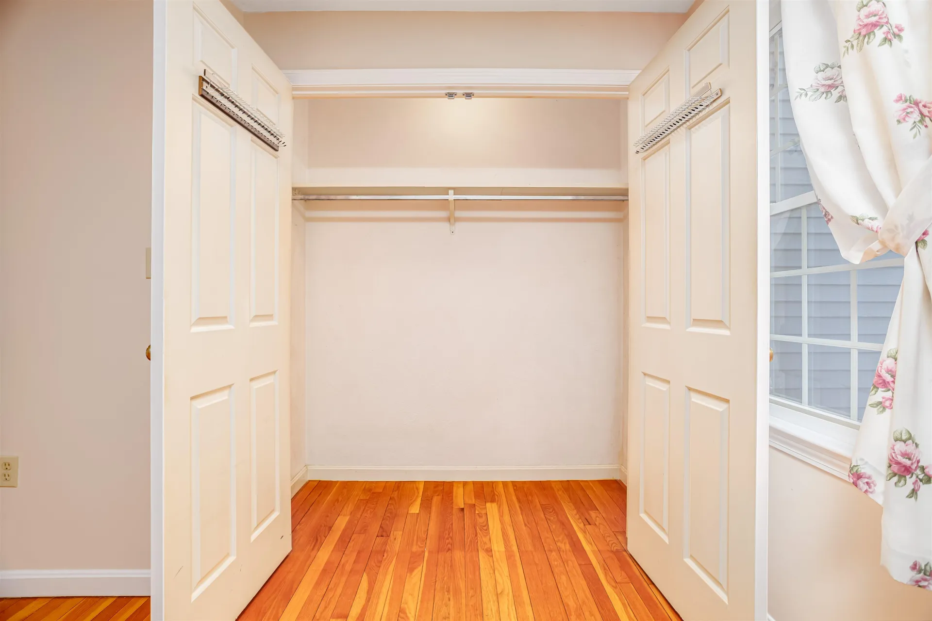 9 Governor Square Peterborough NH 03458