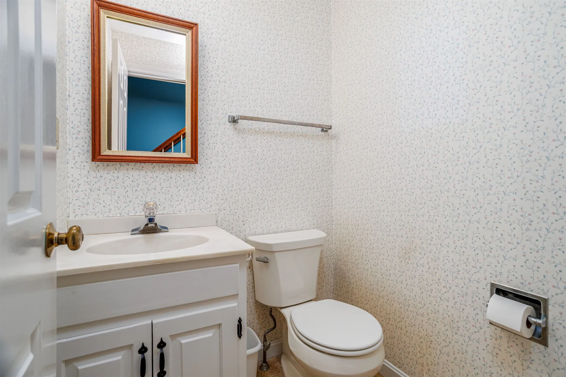 9 Governor Square Peterborough NH 03458