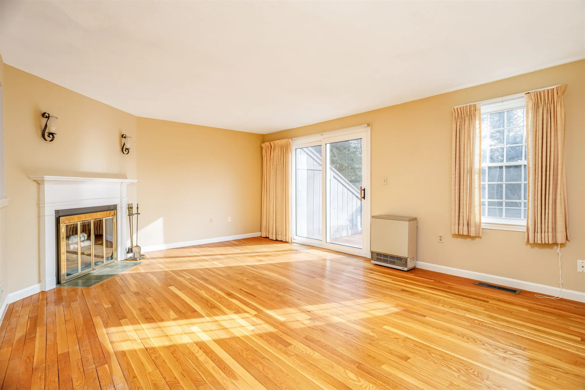 9 Governor Square Peterborough NH 03458