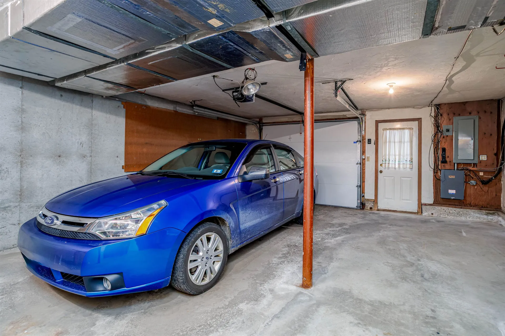 9 Governor Square Peterborough NH 03458