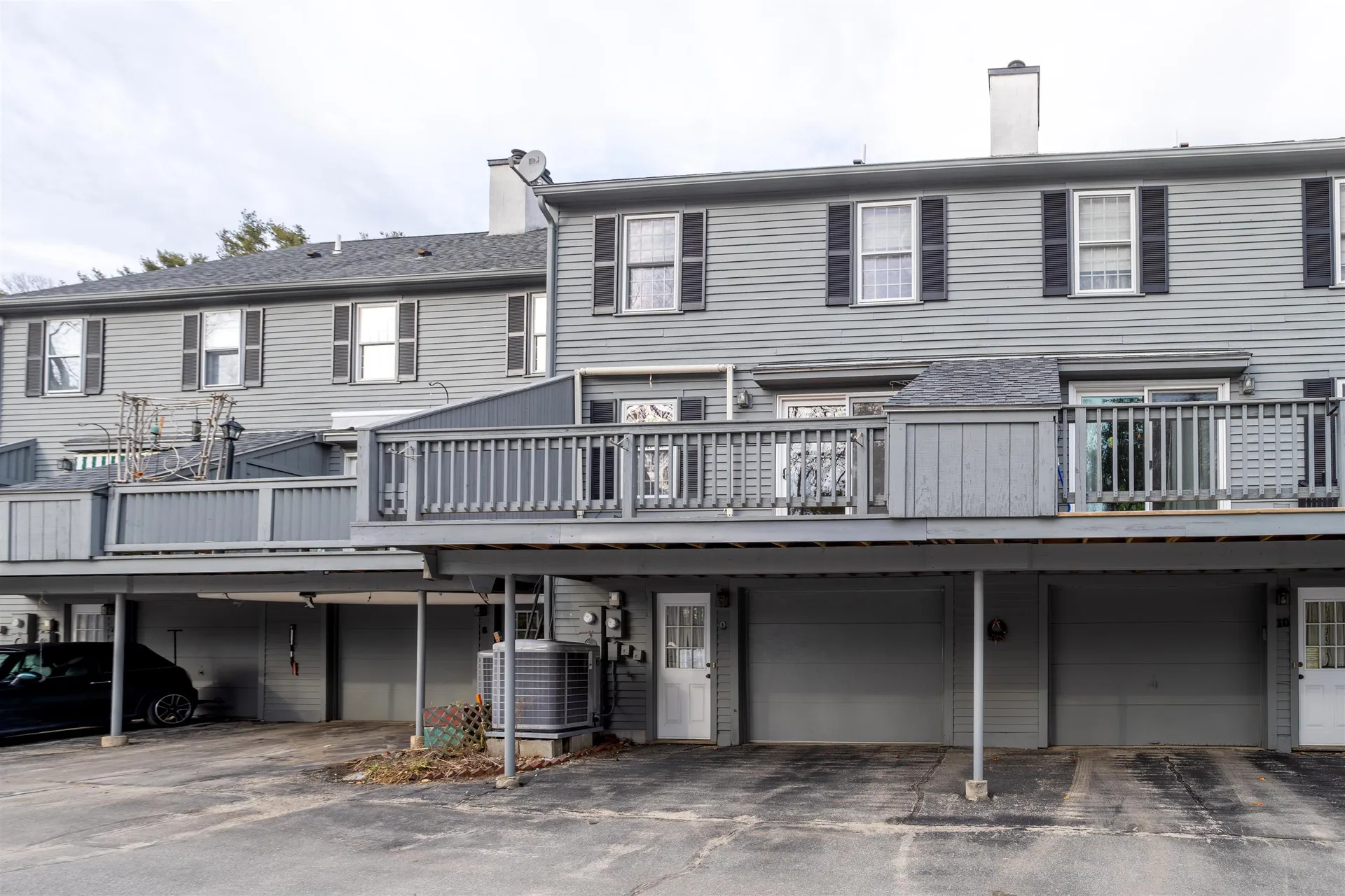 9 Governor Square Peterborough NH 03458