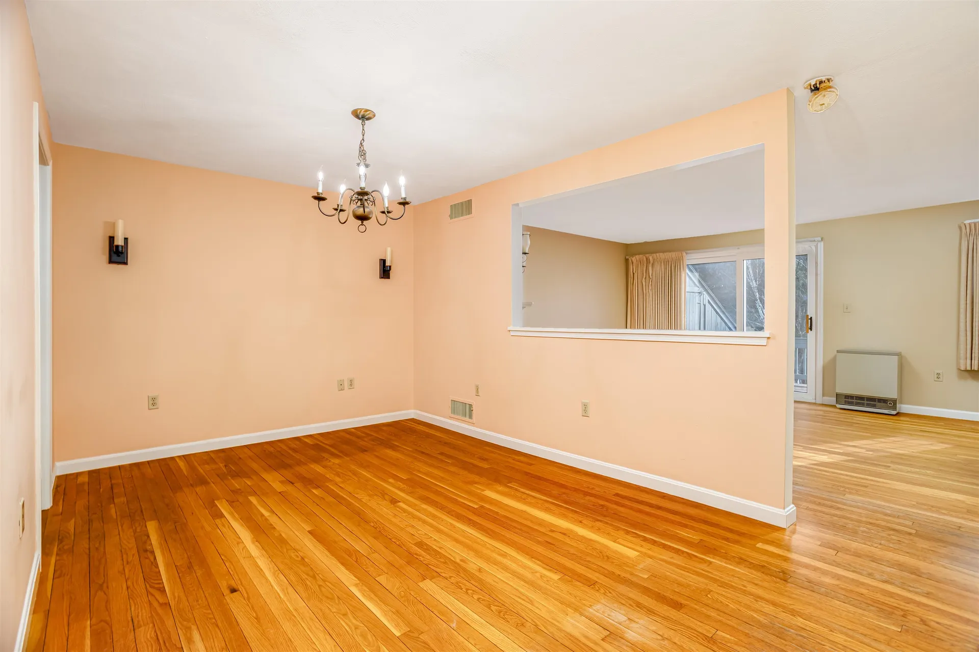 9 Governor Square Peterborough NH 03458