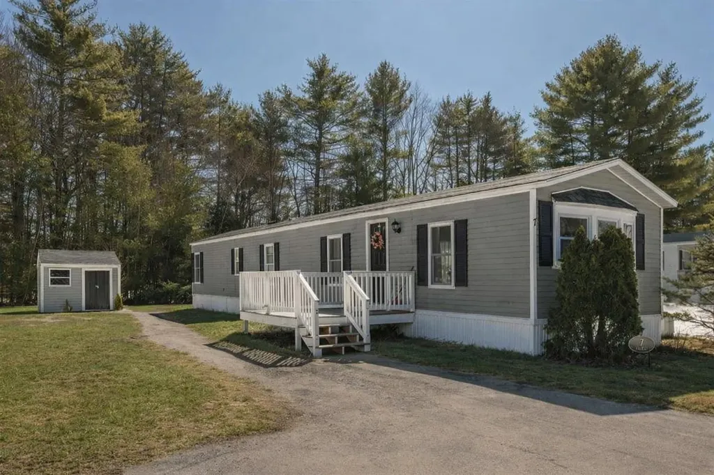 7 Lynn Lane Rochester NH 03867-5157