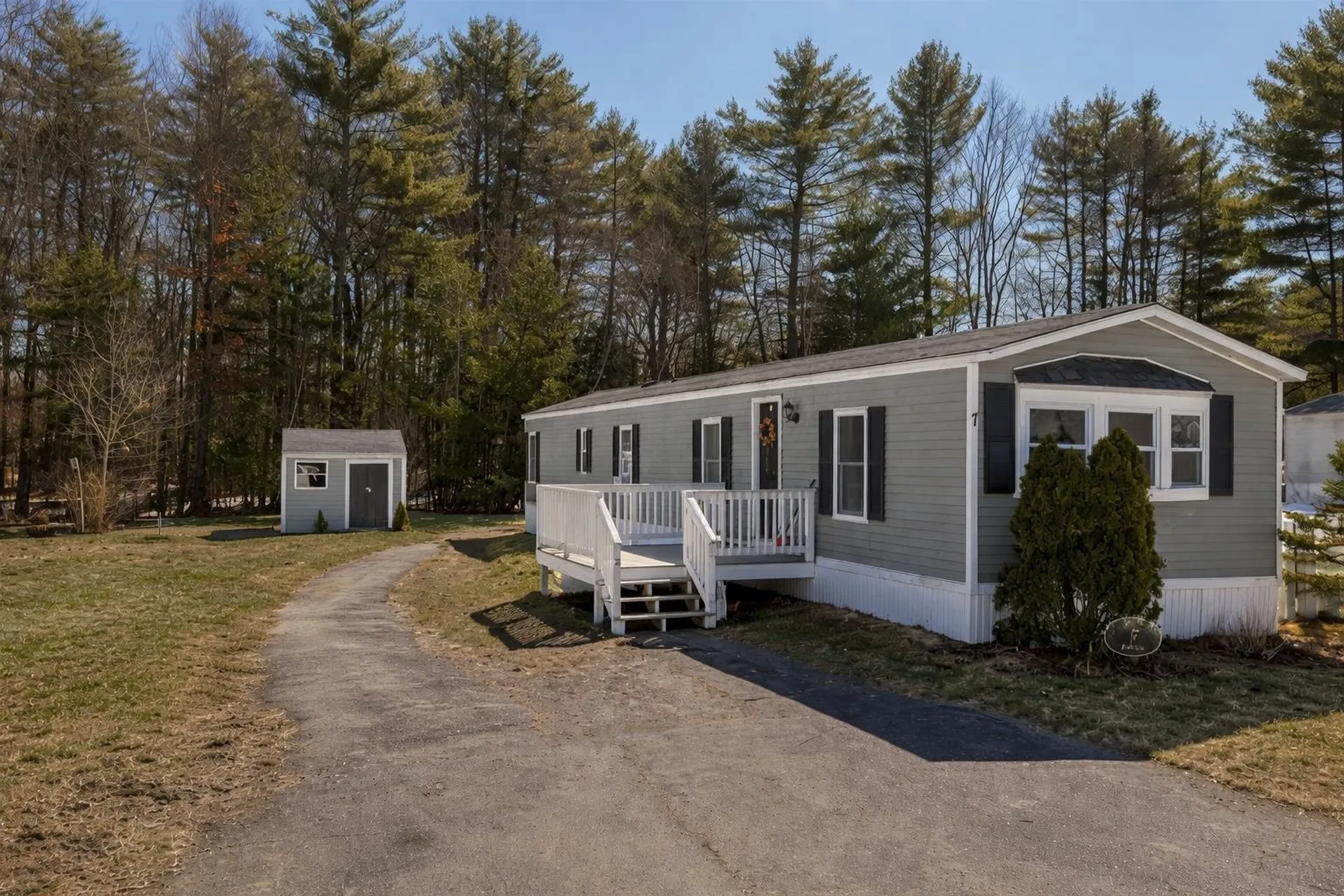7 Lynn Lane Rochester NH 03867-5157