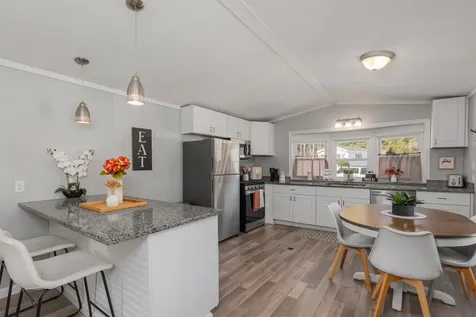 7 Lynn Lane Rochester NH 03867-5157
