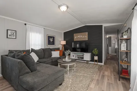 7 Lynn Lane Rochester NH 03867-5157