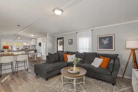 7 Lynn Lane Rochester NH 03867-5157