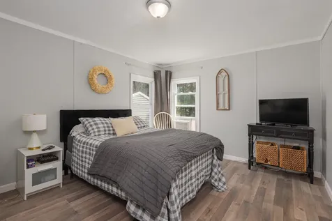 7 Lynn Lane Rochester NH 03867-5157