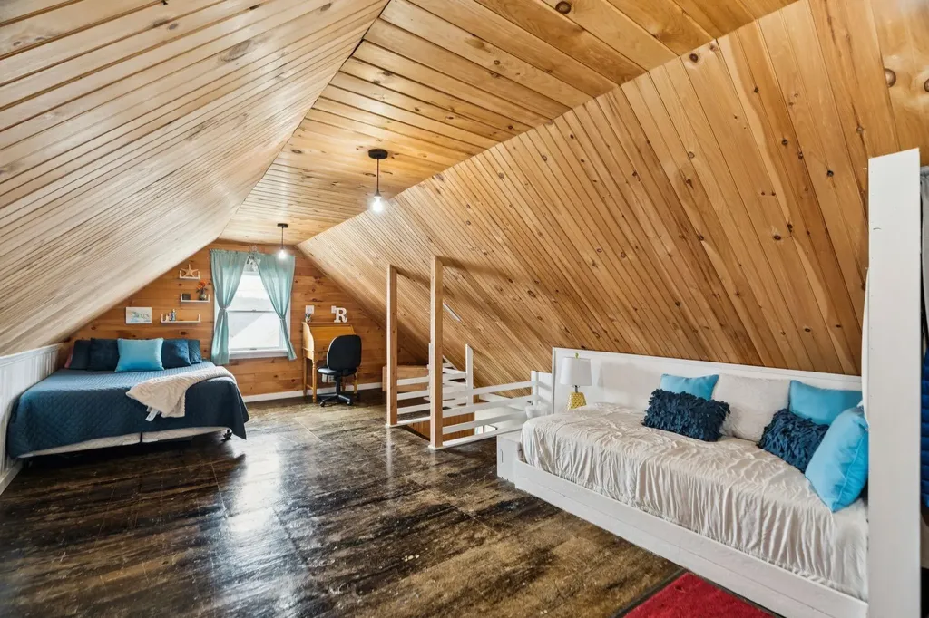 80 Laurel Street Newport NH 03773