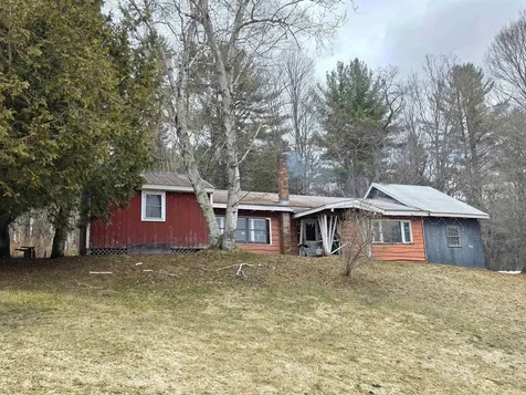2986 Vt Route 122 Sheffield VT 05866