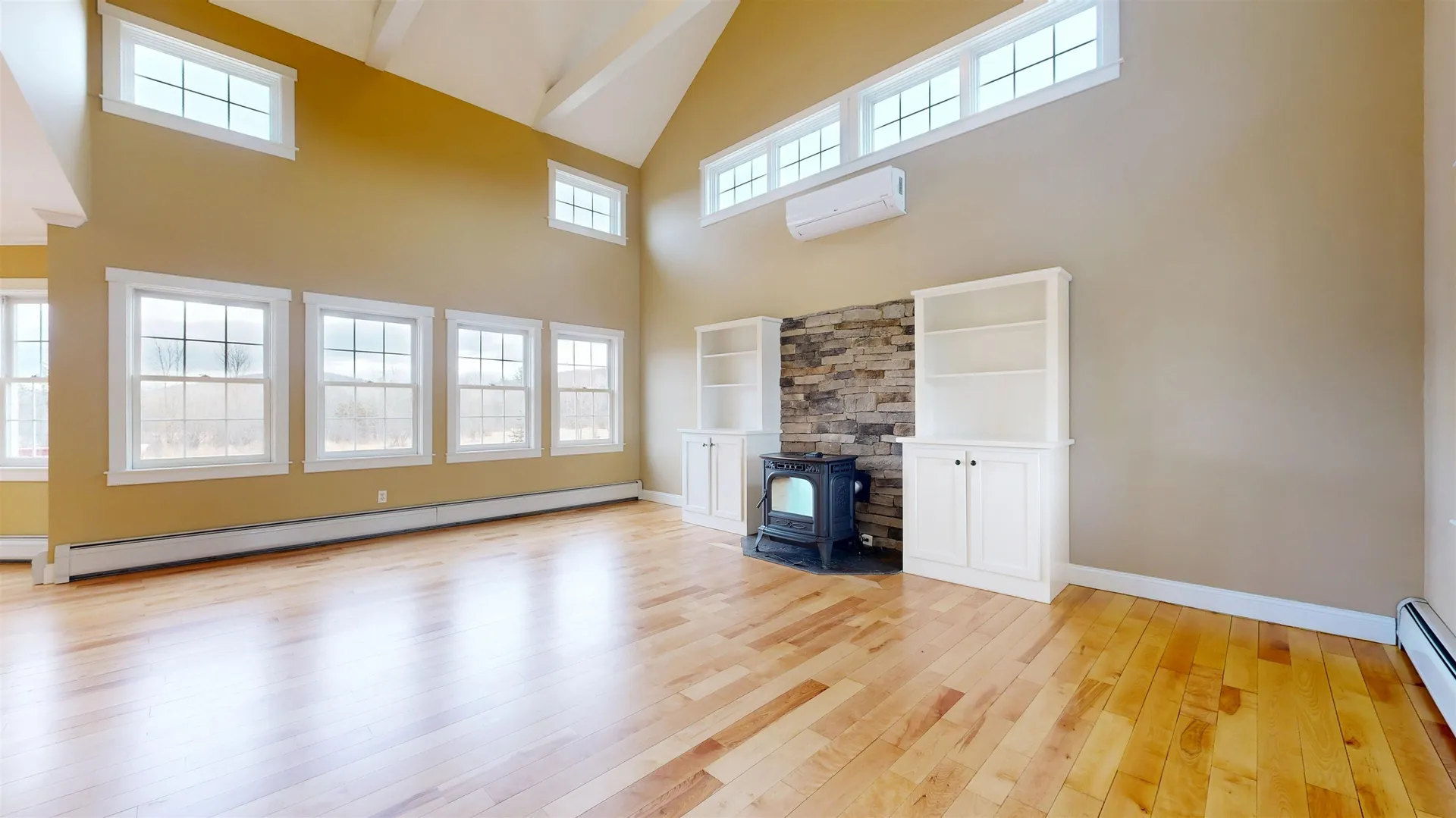 20 Robin Lane Charlotte VT 05445