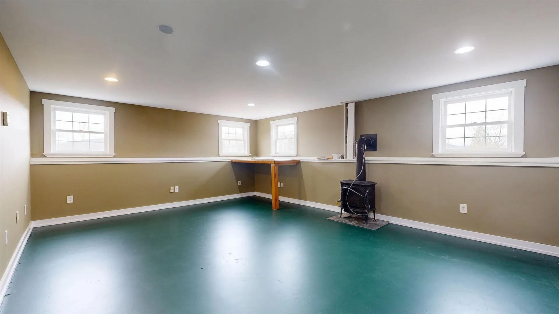 20 Robin Lane Charlotte VT 05445