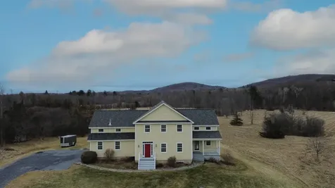 20 Robin Lane Charlotte VT 05445