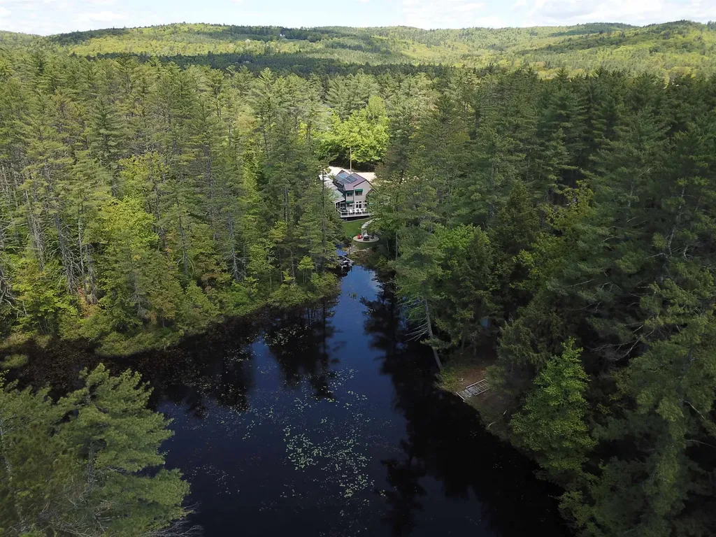41 Hermit Lake Road Sanbornton NH 03269