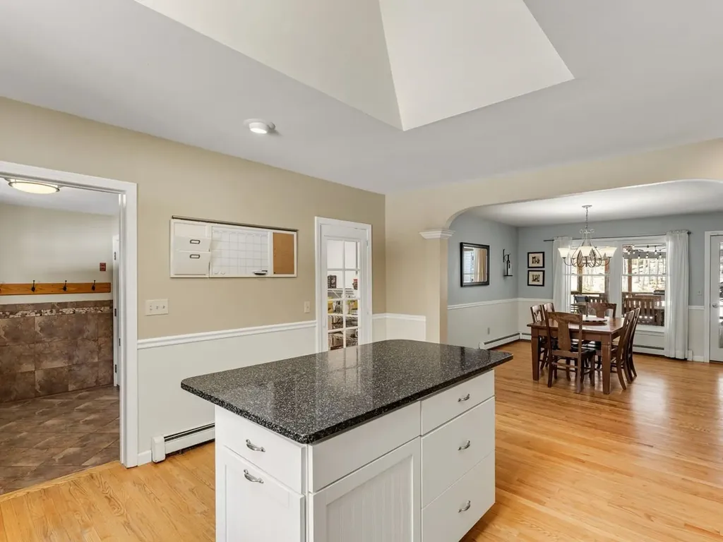 60 Catella Road Essex VT 05452