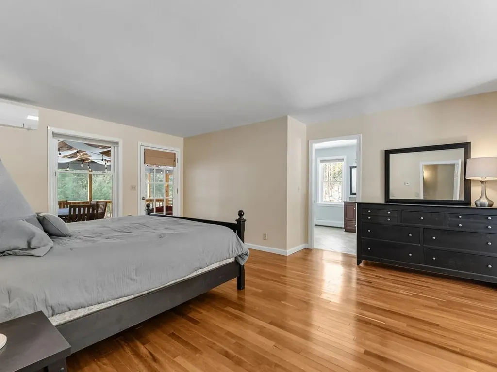 60 Catella Road Essex VT 05452