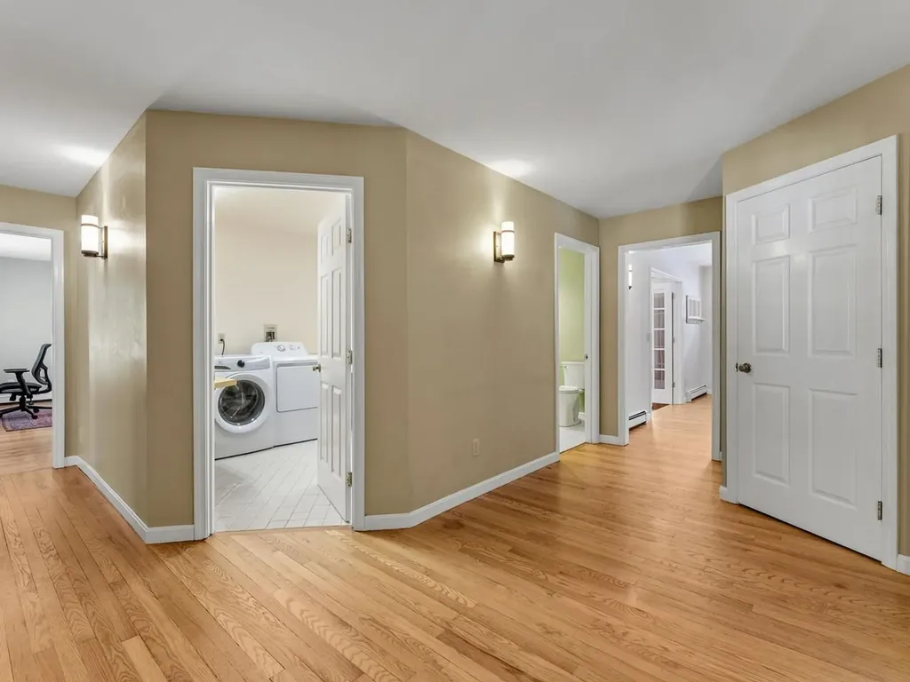 60 Catella Road Essex VT 05452
