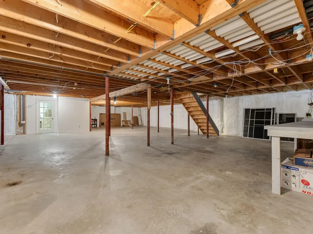60 Catella Road Essex VT 05452
