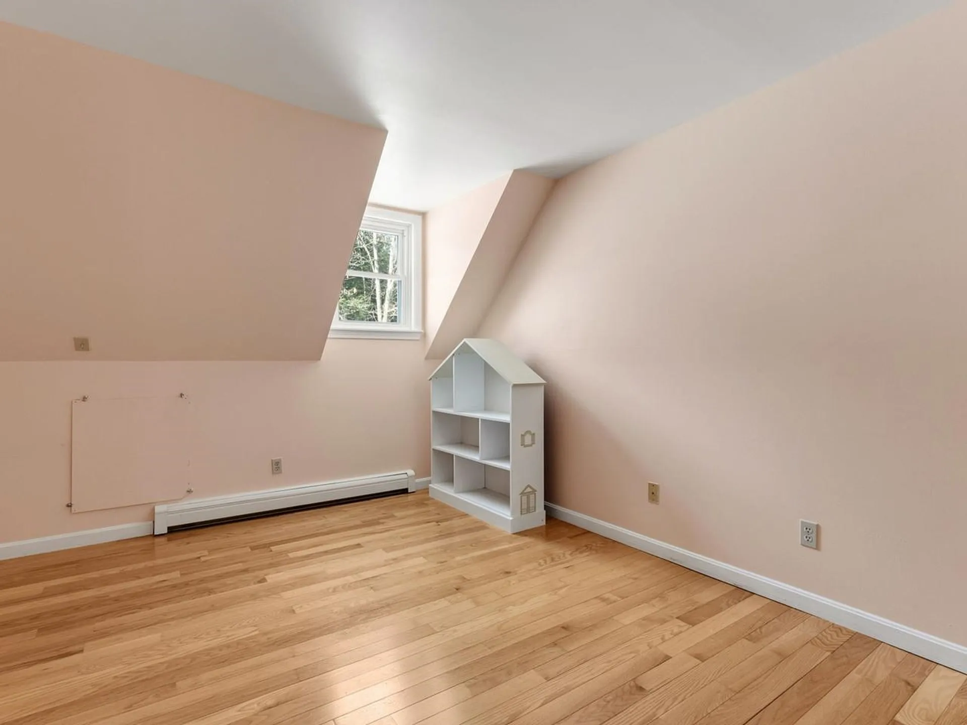 60 Catella Road Essex VT 05452