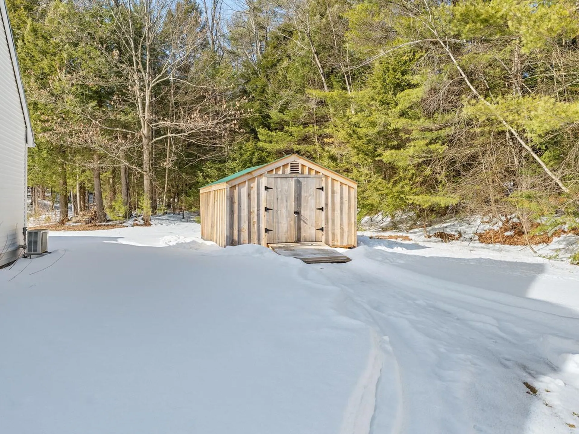 60 Catella Road Essex VT 05452