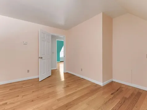 60 Catella Road Essex VT 05452