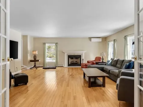 60 Catella Road Essex VT 05452