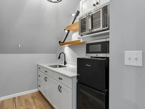 60 Catella Road Essex VT 05452