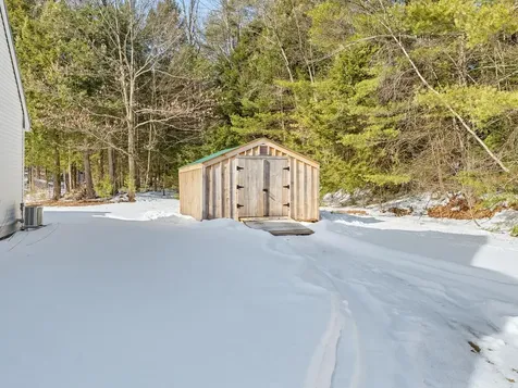 60 Catella Road Essex VT 05452