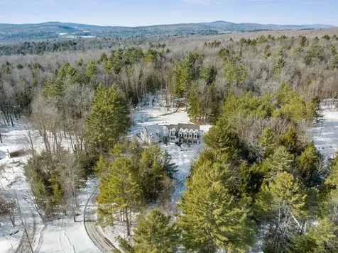60 Catella Road Essex VT 05452