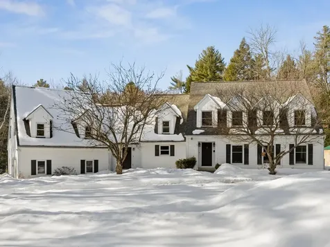 60 Catella Road Essex VT 05452