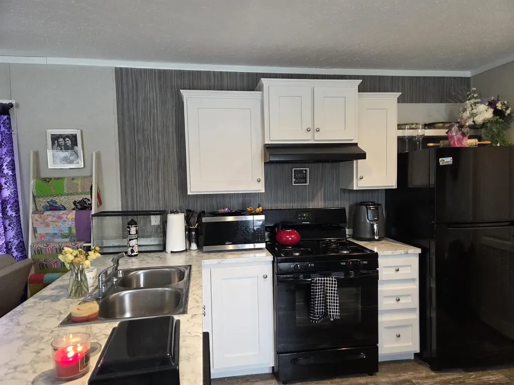 21 Turkey Jim Road Campton NH 03223