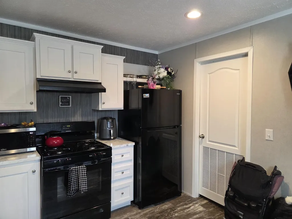 21 Turkey Jim Road Campton NH 03223