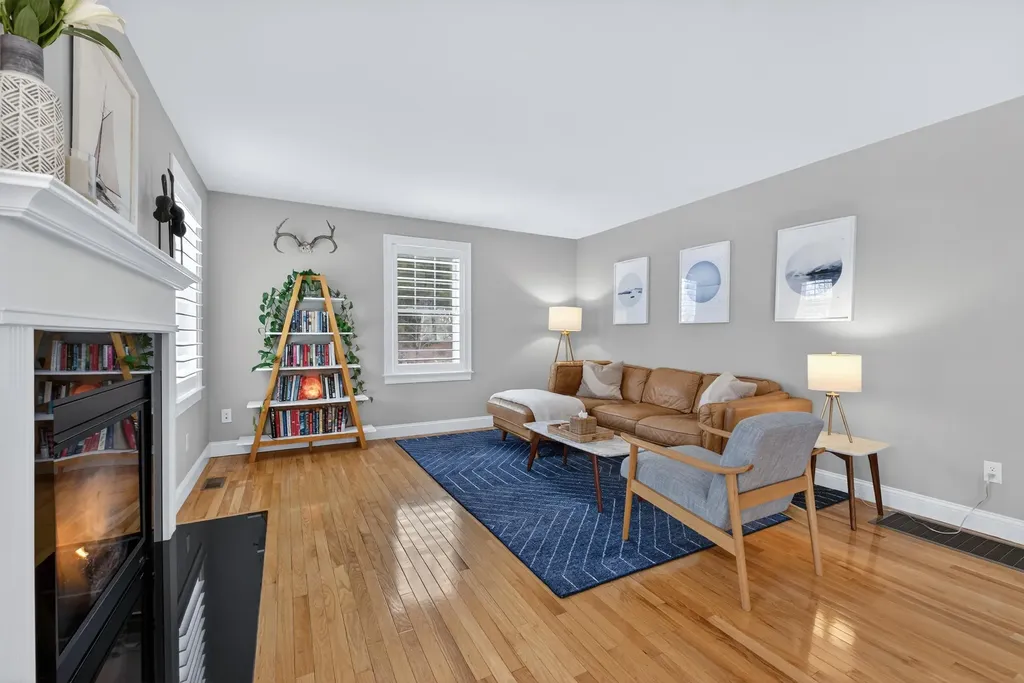 25 Schooner Drive Dover NH 03820