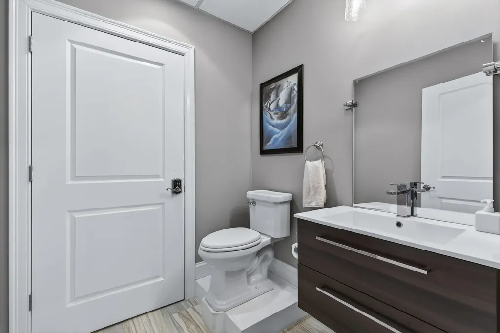 25 Schooner Drive Dover NH 03820