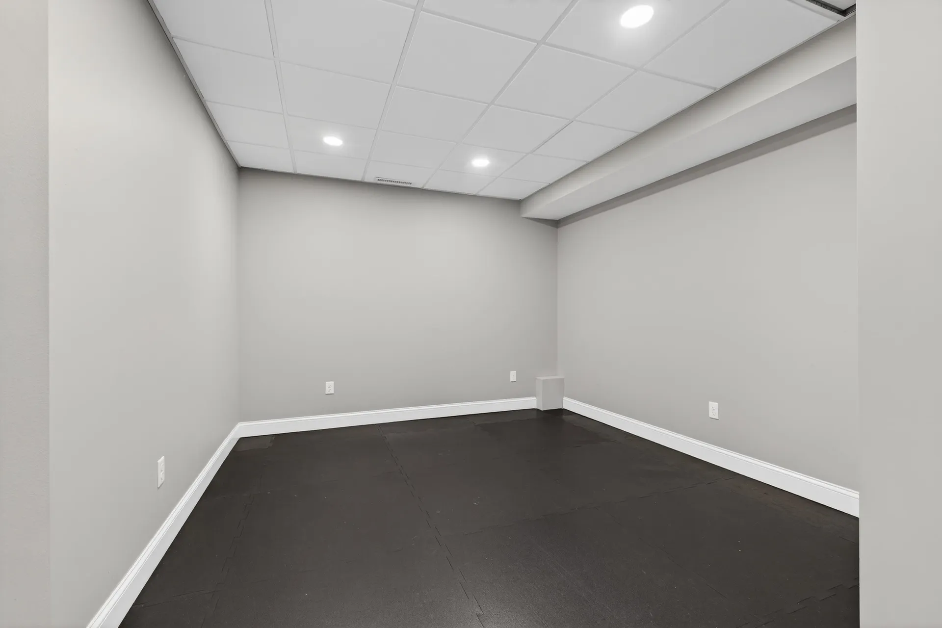 25 Schooner Drive Dover NH 03820