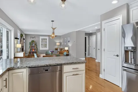 25 Schooner Drive Dover NH 03820