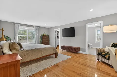 25 Schooner Drive Dover NH 03820