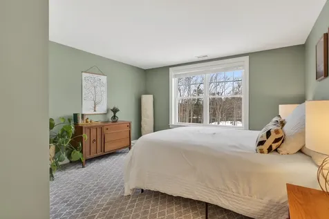 25 Schooner Drive Dover NH 03820