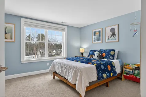 25 Schooner Drive Dover NH 03820